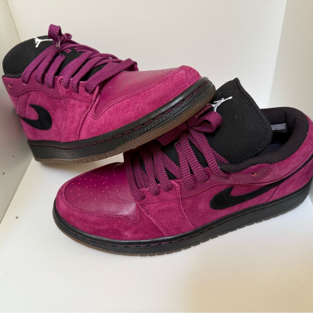 NEW - Nike Air Jordan 1 Retro I Phat low Grape size 9.5 brand new 2010 used